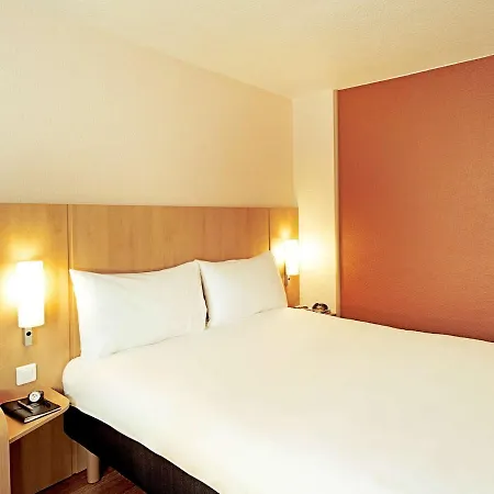 Ibis Hotel 3*