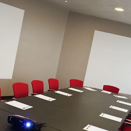 Hotel Ibis Senlis (Oise)