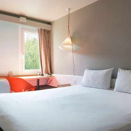 Ibis 3*