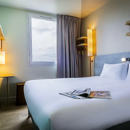 Ibis Hotell 3*