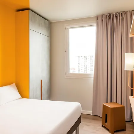 Ibis 3*