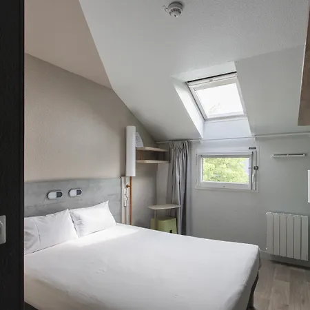 Ibis Hotel 3*