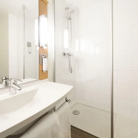 Ibis Hotel 3*