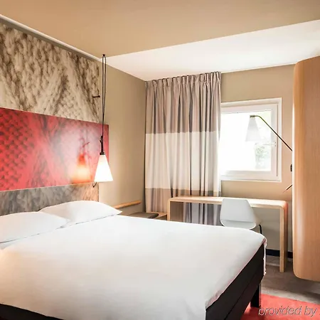 Ibis 3*