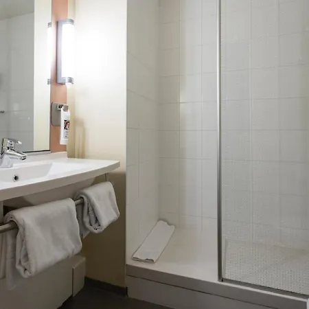 Ibis 3*